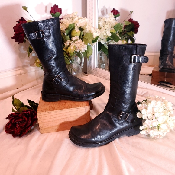 Anthropologie Shoes - ACT FAST❗Cordani Italian Leather Buckle Moto Boots